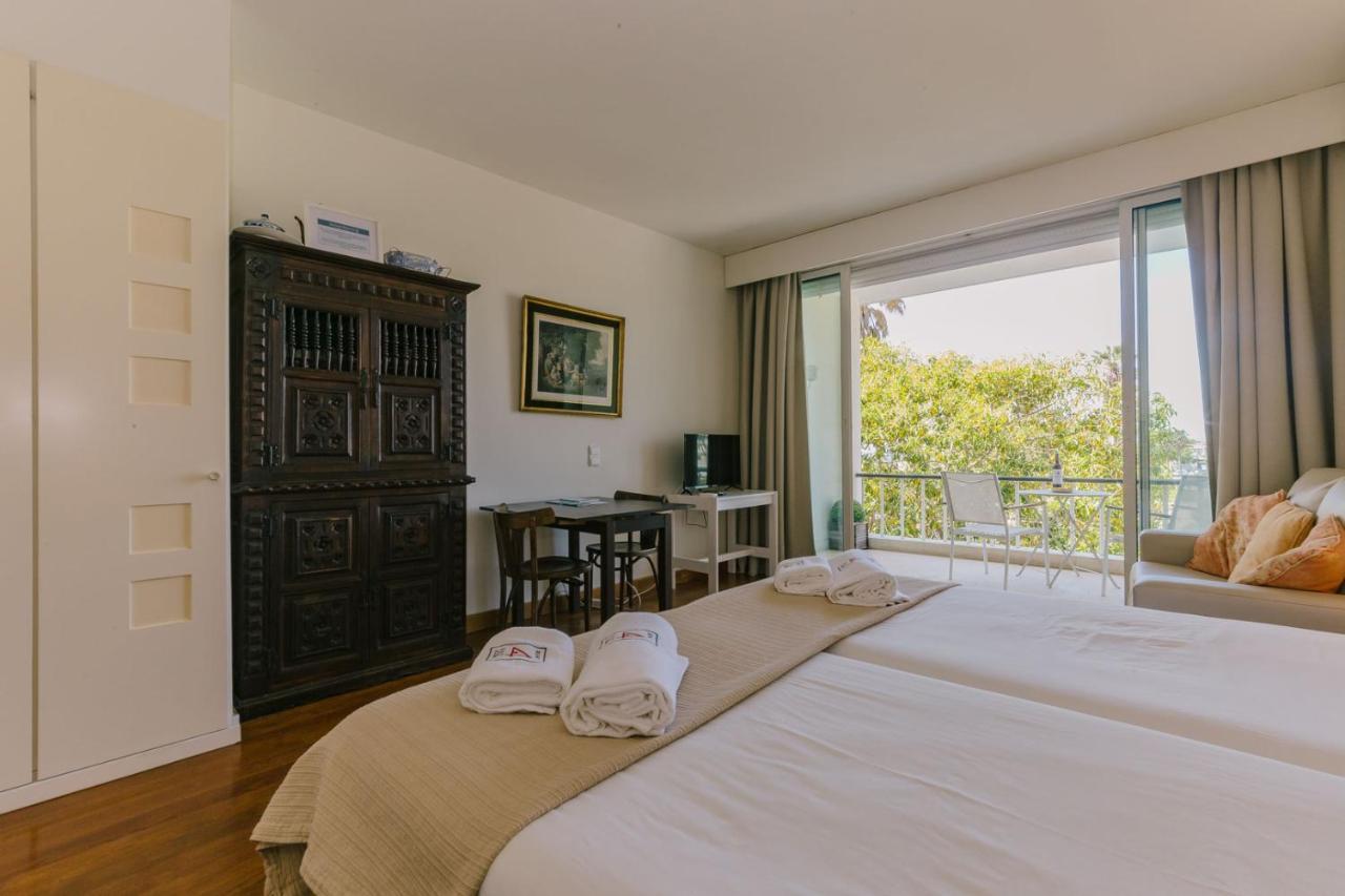 Rent4Rest Estoril Beachfront Apartments Esterno foto