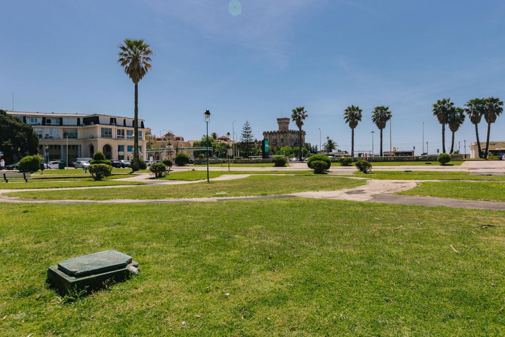 Rent4Rest Estoril Beachfront Apartments Esterno foto