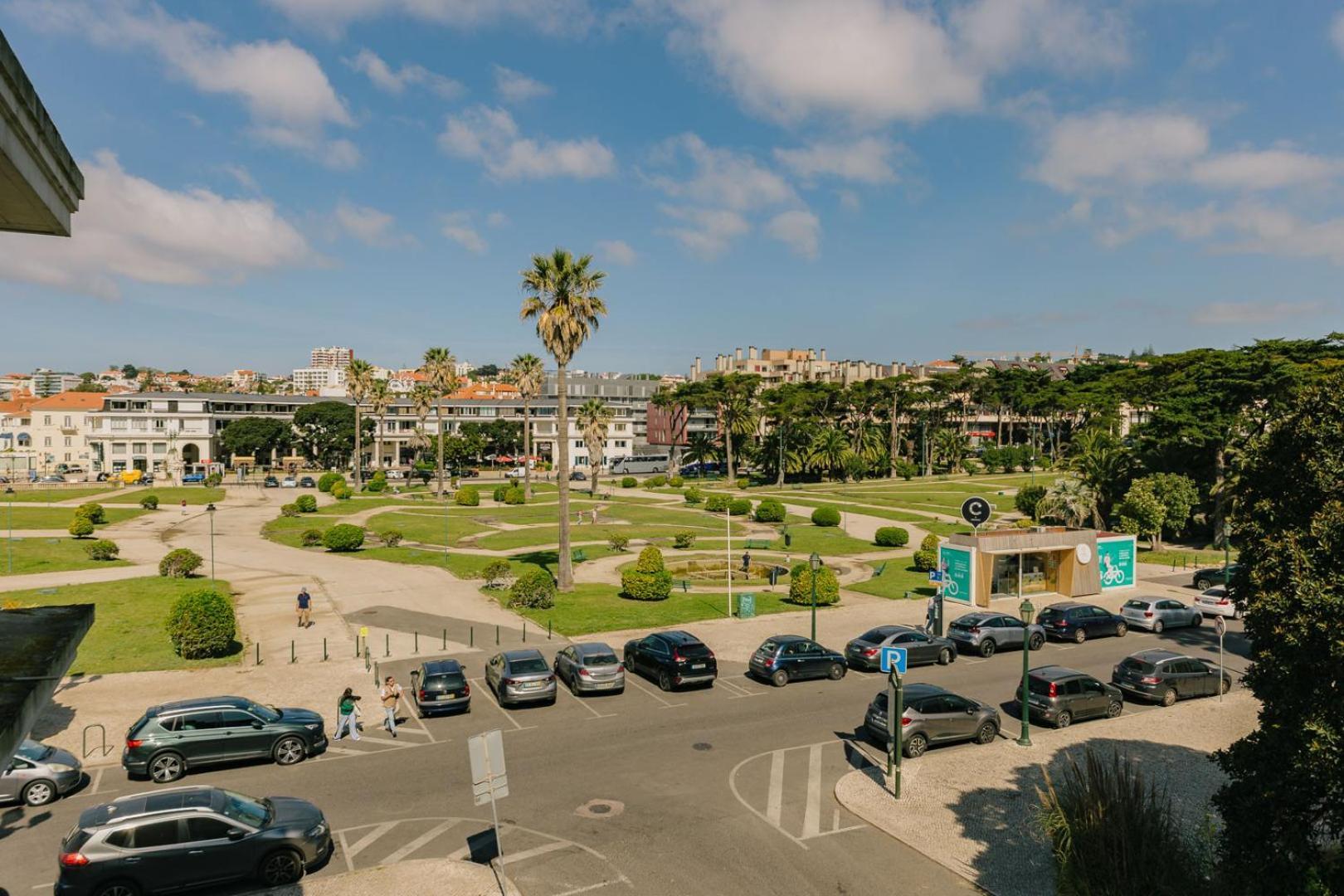 Rent4Rest Estoril Beachfront Apartments Esterno foto